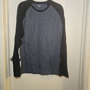 Old Navy‎ Men's Gray and Black Long Sleeve Shirt